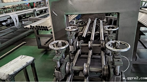 不锈钢装饰管和工业管哪个贵些